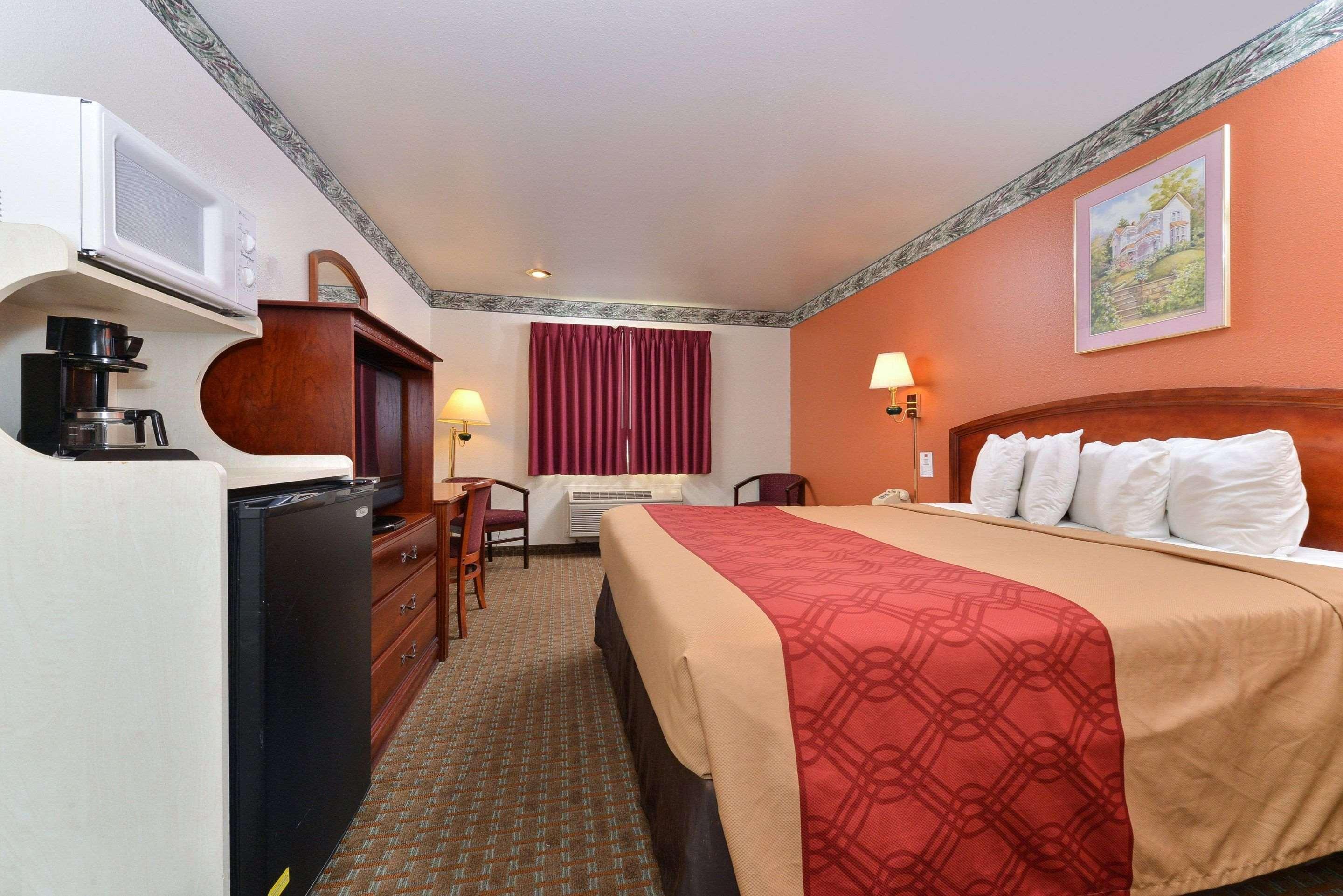 Econo Lodge Inn & Suites Corning Ngoại thất bức ảnh