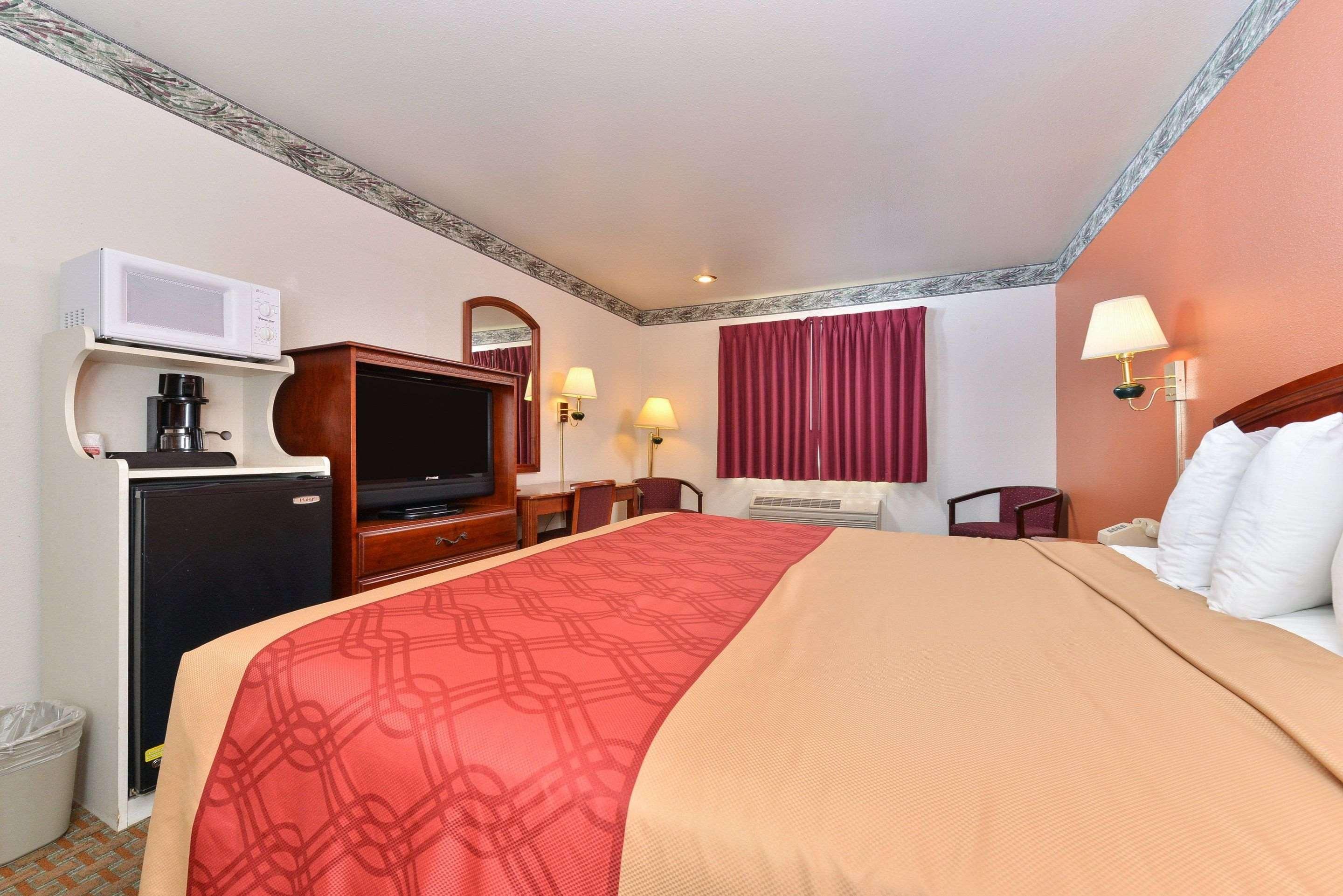 Econo Lodge Inn & Suites Corning Ngoại thất bức ảnh