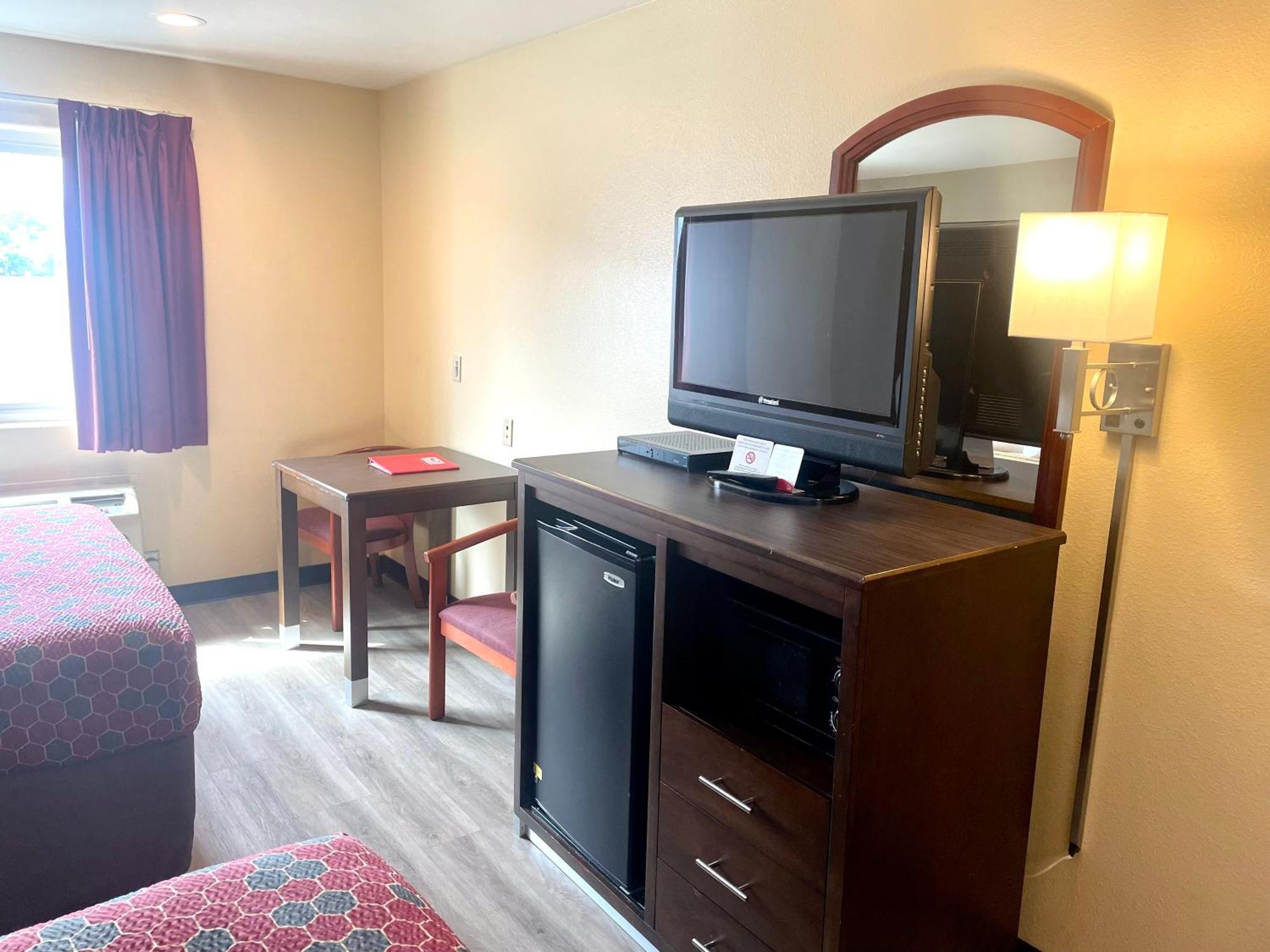 Econo Lodge Inn & Suites Corning Phòng bức ảnh